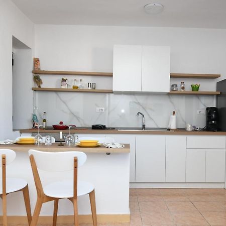 Rondine Studio Apartment Tirana Zewnętrze zdjęcie