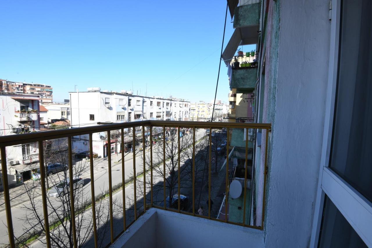 Rondine Studio Apartment Tirana Zewnętrze zdjęcie